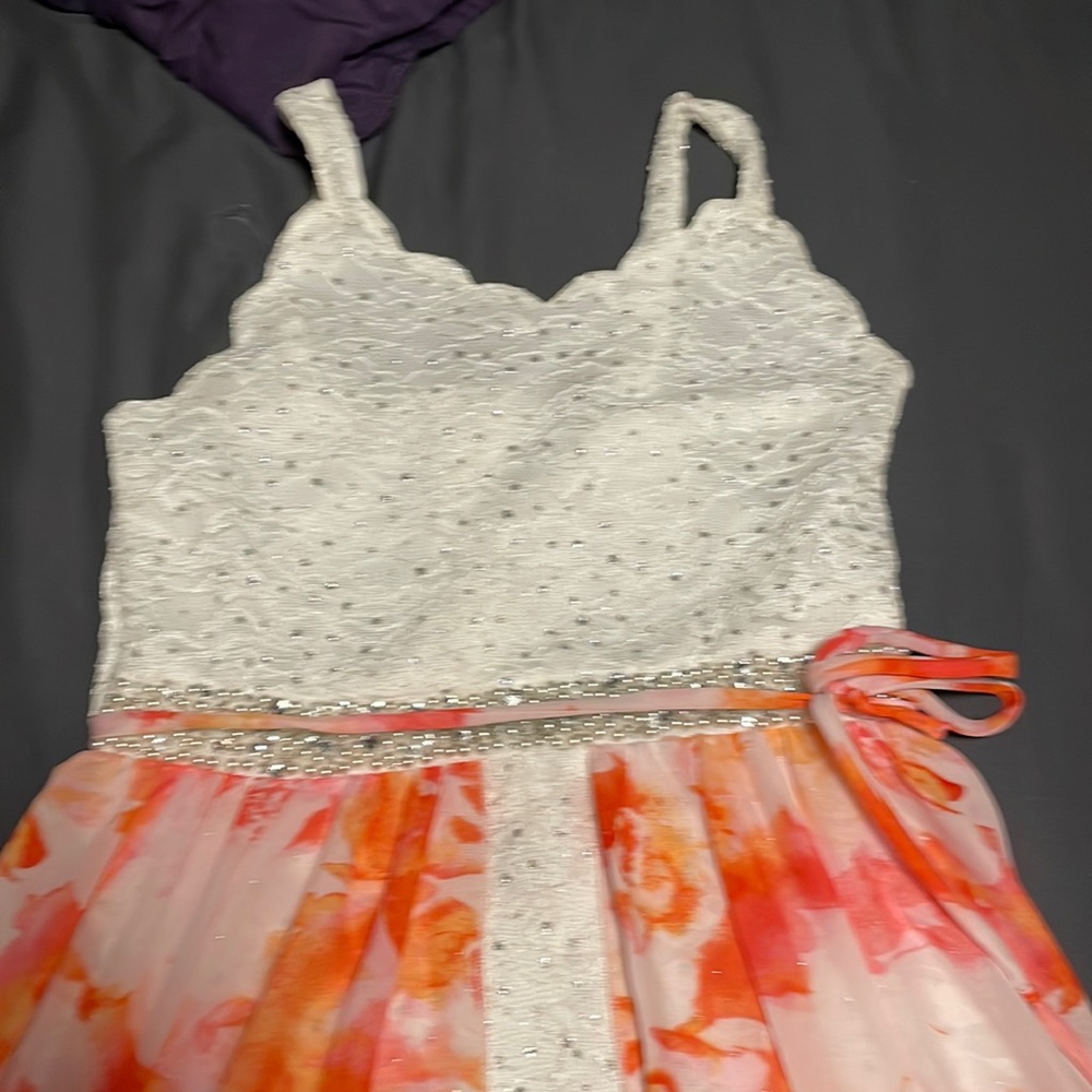 Girls dress